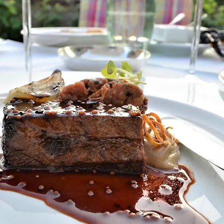 Schloss Wilkinghege 4*