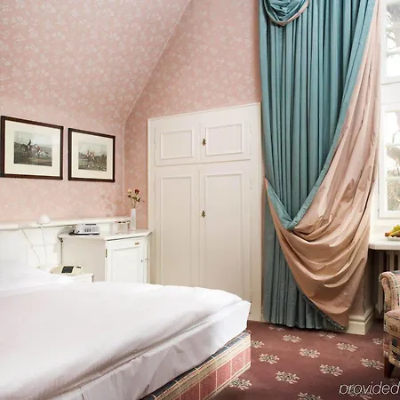 Hotel Schloss Wilkinghege 4*